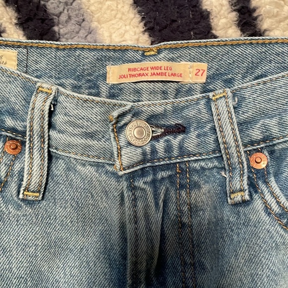 Levi’s Ribcage Wide Leg Jeans - Picture 5 of 8